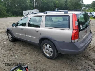 2002 Volvo V70 with VIN YV1SZ58D821062434, listed as a Copart auction lot 61400425 with 279,631 mi miles and Clean title. Bid and sale history available at DreamBid. Image 2.