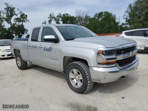 2018 Chevrolet Silverado 1500 LT with VIN 1GCVKREC4JZ158314, listed as a Copart auction lot 53850255 with 197,399 mi miles and Clean Title. Bid and sale history available at carsss.com. Image 4.