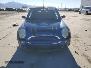 2007 MINI Convertible S z VIN WMWRH33547TL94410, wystawiony jako Copart lot #89339055 z przebiegiem 124 433 mil mil oraz Szkoda całkowita • Salvage title. Historia ofert i sprzedaży dostępna na DreamBid. Obrazek 5.