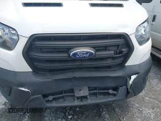 2020 Ford Transit Cargo с VIN 1FTBR3X87LKB49722, выставлен на аукционе IAAI как лот 42225147 с пробегом 150 709 миль миль и . История ставок и продаж доступна на DreamBid. Изображение 6.