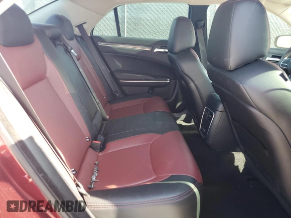 2019 Chrysler 300 Touring with VIN 2C3CCAAG8KH745877, listed as a Copart auction lot 53188825 with 33,171 mi miles and Salvage Title. Bid and sale history available at carsss.com. Image 10.