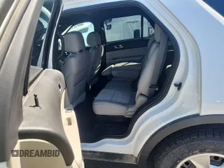 2014 Ford Explorer z VIN 1FM5K8B82EGC38993, wystawiony jako IAAI lot #42731174 z przebiegiem 124 563 mil mil oraz . Historia ofert i sprzedaży dostępna na DreamBid. Obrazek 5.