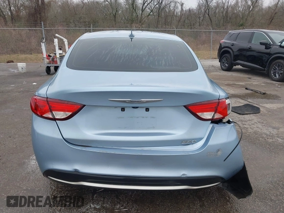 2015 Chrysler 200 Limited z VIN 1C3CCCAB8FN712908, wystawiony jako IAAI lot #41586183 z przebiegiem 194 890 mil mil oraz . Historia ofert i sprzedaży dostępna na DreamBid. Obrazek 16.