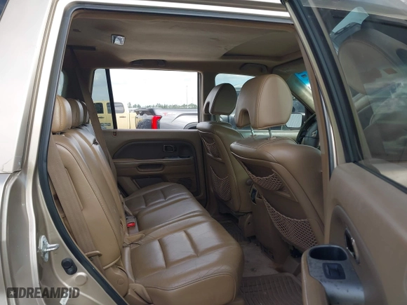 2006 Honda Pilot EX-L with VIN 5FNYF28586B039412, listed as a IAAI auction lot 41543393 with 223,685 mi miles. Bid and sale history available at carsss.com. Image 8.