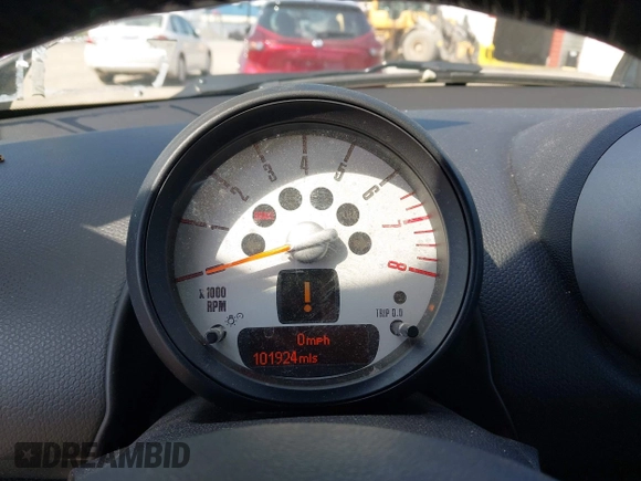 2011 MINI Countryman S with VIN WMWZC5C57BWM11279, listed as a IAAI auction lot 42649621 with 100,000 mi miles and . Bid and sale history available at DreamBid. Image 7.