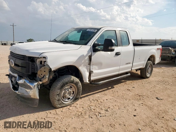 2019 Ford F-250 XL z VIN 1FT7X2B60KEG23826, wystawiony jako Copart lot #57651295 z przebiegiem 77 803 mil mil oraz Szkoda całkowita • Salvage title. Historia ofert i sprzedaży dostępna na DreamBid. Obrazek 1.