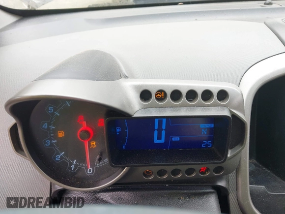 2013 Chevrolet Sonic LT with VIN 1G1JC5SH9D4193932, listed as a IAAI auction lot 41923606 with 132,339 mi miles and . Bid and sale history available at DreamBid. Image 7.