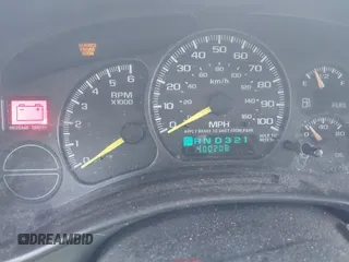 2001 Chevrolet Tahoe LS z VIN 1GNEC13T51R154488, wystawiony jako IAAI lot #41519004 z przebiegiem 400 208 mil mil oraz . Historia ofert i sprzedaży dostępna na DreamBid. Obrazek 7.