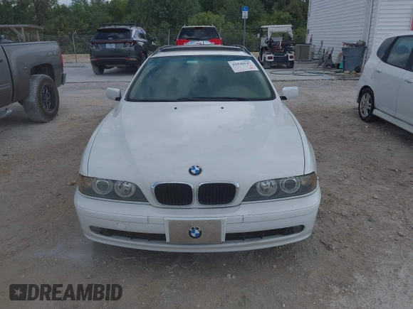2002 BMW 5 Series 525iAT with VIN WBADS43482GD86937, listed as a IAAI auction lot 41940547 with 196,458 mi miles. Bid and sale history available at carsss.com. Image 6.