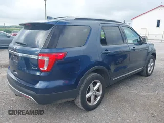 2017 Ford Explorer XLT z VIN 1FM5K8D87HGA65814, wystawiony jako IAAI lot #42658041 z przebiegiem 82 560 mil mil oraz . Historia ofert i sprzedaży dostępna na DreamBid. Obrazek 4.