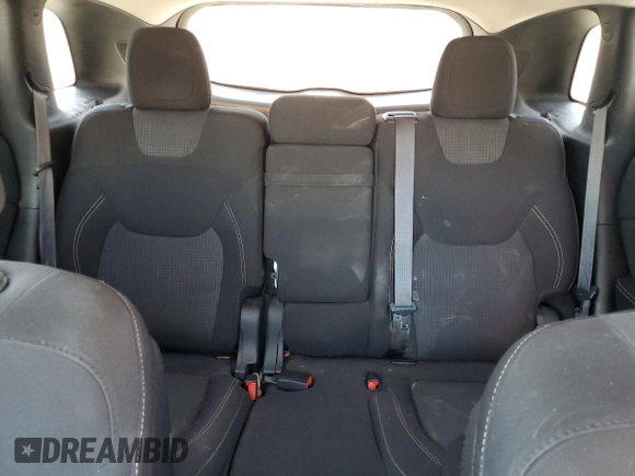 2016 Jeep Cherokee Latitude z VIN 1C4PJLCB9GW288019, wystawiony jako Copart lot #62917615 z przebiegiem 154 498 mil mil oraz Szkoda całkowita • Salvage title. Historia ofert i sprzedaży dostępna na DreamBid. Obrazek 10.