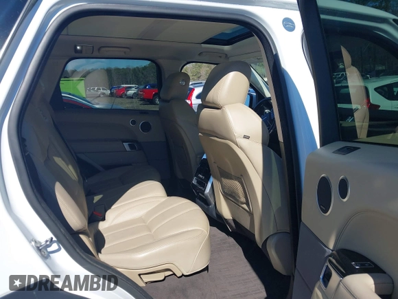 2015 Land Rover Range Rover Sport HSE with VIN SALWR2VF6FA537427, listed as a IAAI auction lot 41598915 with 134,639 mi miles. Bid and sale history available at carsss.com. Image 8.