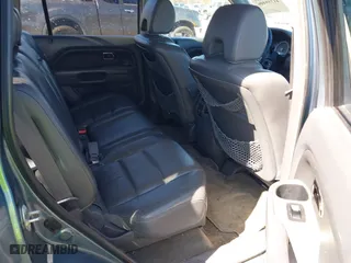 2006 Honda Pilot EX-L with VIN 5FNYF28586B004479, listed as a IAAI auction lot 41759406 with 301,087 mi miles. Bid and sale history available at carsss.com. Image 8.
