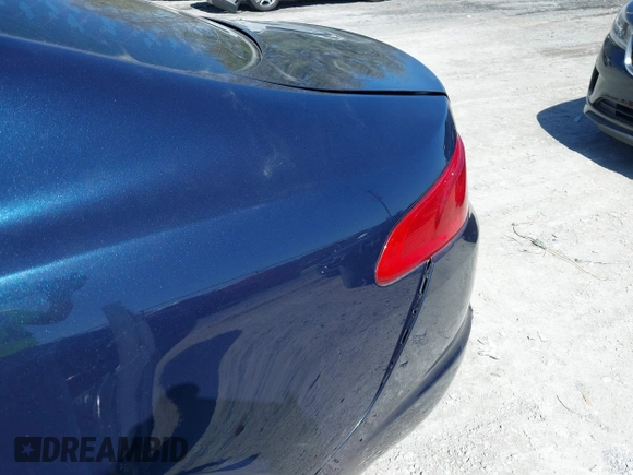 2010 Jaguar XF Premium Luxury with VIN SAJWA0GB5ALR78767, listed as a IAAI auction lot 41733047 with 1 mi miles. Bid and sale history available at carsss.com. Image 6.