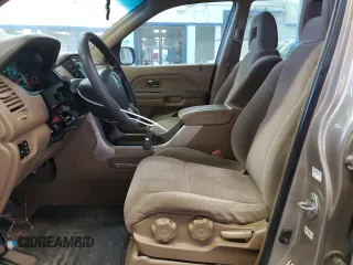 2004 Honda Pilot LX z VIN 2HKYF18164H560909, wystawiony jako Copart lot #53088025 z przebiegiem 253 699 mil mil oraz Czysty tytuł • Clean title. Historia ofert i sprzedaży dostępna na DreamBid. Obrazek 7.