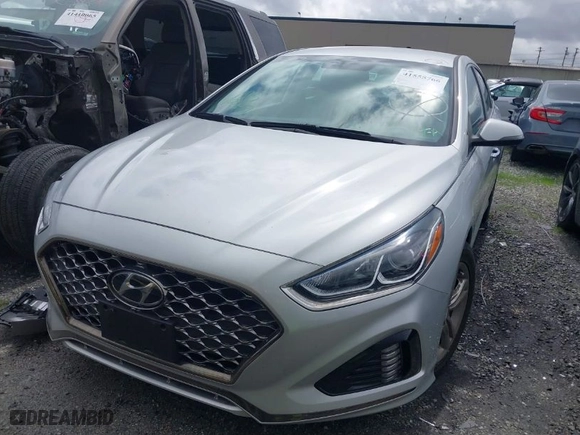 2019 Hyundai Sonata Sport with VIN 5NPE34AF4KH783417, listed as a IAAI auction lot 41555766 with 40,634 mi miles. Bid and sale history available at carsss.com. Image 13.