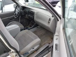 1998 Ford Explorer XL z VIN 1FMZU32E9WZA44004, wystawiony jako IAAI lot #41720181 z przebiegiem 137 267 mil mil oraz . Historia ofert i sprzedaży dostępna na DreamBid. Obrazek 5.