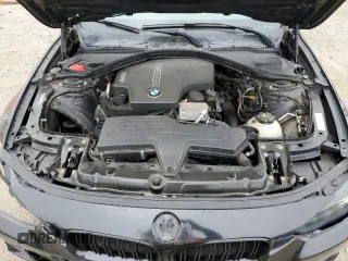 2013 BMW 3 Series 328i z VIN WBA3A5C57DJ461496, wystawiony jako Copart lot #58525465 z przebiegiem 140 808 mil mil oraz Szkoda całkowita • Salvage title. Historia ofert i sprzedaży dostępna na DreamBid. Obrazek 11.