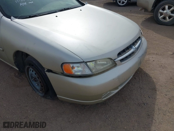 1998 Nissan Altima XE with VIN 1N4DL01DXWC253625, listed as a IAAI auction lot 41517801 with 194,609 mi miles. Bid and sale history available at carsss.com. Image 6.