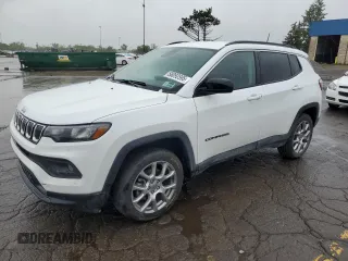 2022 Jeep Compass Latitude Lux with VIN 3C4NJDFB1NT153046, listed as a Copart auction lot 58092595 with 23,747 mi miles and Salvage title. Bid and sale history available at DreamBid. Image 1.