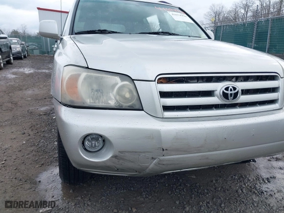 2006 Toyota Highlander w/3rd Row with VIN JTEEP21A360145395, listed as a IAAI auction lot 41674994 with 221,794 mi miles. Bid and sale history available at carsss.com. Image 12.