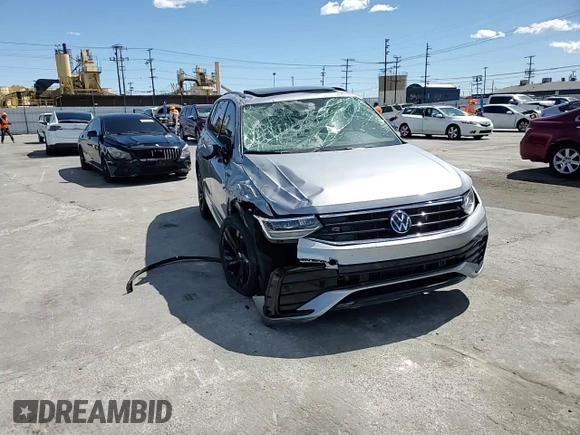 2024 Volkswagen Tiguan SE R-Line Black with VIN 3VVCB7AX1RM027893, listed as a Copart auction lot 51351375 with 25,296 mi miles and Salvage title. Bid and sale history available at DreamBid. Image 11.