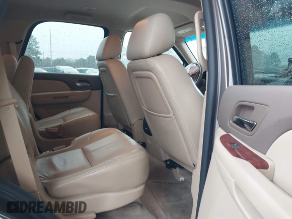 2014 GMC Yukon SLT with VIN 1GKS1CE00ER164663, listed as a IAAI auction lot 41547771 with 178,998 mi miles. Bid and sale history available at carsss.com. Image 8.