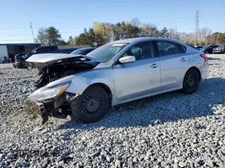 2017 Nissan Altima S z VIN 1N4AL3AP8HC234220, wystawiony jako Copart lot #50440035 z przebiegiem 134 162 mil mil oraz Szkoda całkowita • Salvage title. Historia ofert i sprzedaży dostępna na DreamBid. Obrazek 1.