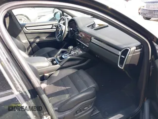2023 Porsche Cayenne z VIN WP1BA2AY9PDA24093, wystawiony jako IAAI lot #41308909 z przebiegiem 20 160 mil mil oraz . Historia ofert i sprzedaży dostępna na DreamBid. Obrazek 5.