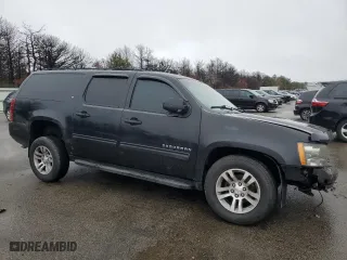 2010 Chevrolet Suburban LT with VIN 1GNUKJE35AR228861, listed as a Copart auction lot 44227355 with 260,524 mi miles and Salvage Title. Bid and sale history available at carsss.com. Image 4.