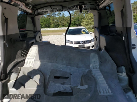 2015 Cadillac Escalade z VIN 1GYS3LKJ7FR614890, wystawiony jako Copart lot #49716794 z przebiegiem Nie podano mil oraz Nie do naprawy • Non repairable. Historia ofert i sprzedaży dostępna na DreamBid. Obrazek 10.