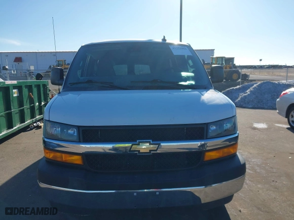 2019 Chevrolet Express Passenger LT with VIN 1GAZGPFG8K1212330, listed as a IAAI auction lot 41252884 with 61,605 mi miles. Bid and sale history available at carsss.com. Image 12.