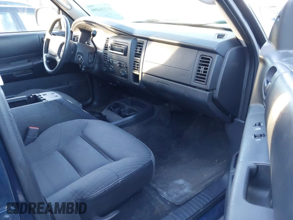 2002 Dodge Durango Sport with VIN 1B4HS38N62F206645, listed as a IAAI auction lot 41216499 with 149,694 mi miles. Bid and sale history available at carsss.com. Image 5.