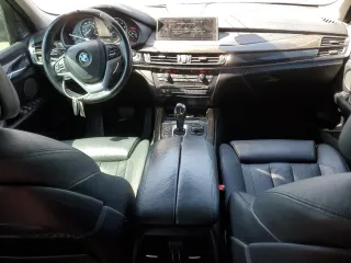 2016 BMW X5 xDrive50i z VIN 5UXKR6C56G0J81977, wystawiony jako Copart lot #57312915 z przebiegiem 104 688 mil mil oraz Czysty tytuł • Clean title. Historia ofert i sprzedaży dostępna na DreamBid. Obrazek 8.