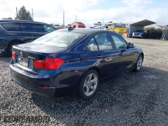 2014 BMW 3 Series 328d xDrive with VIN WBA3D5C53EKX95091, listed as a IAAI auction lot 41696613 with 117,982 mi miles. Bid and sale history available at carsss.com. Image 4.