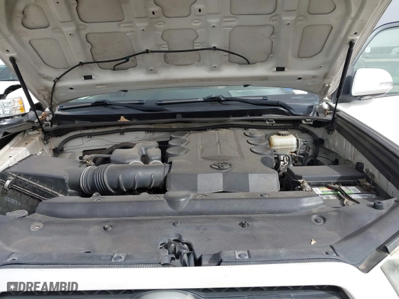 2010 Toyota 4Runner SR5 with VIN JTEZU5JR8A5010331, listed as a IAAI auction lot 41749528 with 224,339 mi miles. Bid and sale history available at carsss.com. Image 10.