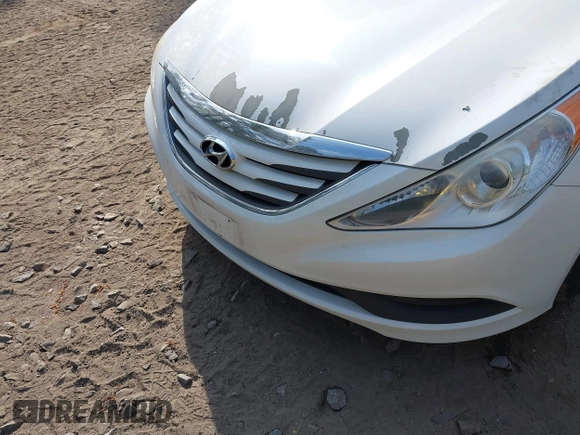 2014 Hyundai Sonata GLS with VIN 5NPEB4AC6EH812820, listed as a IAAI auction lot 42098470 with 172,035 mi miles and . Bid and sale history available at carsss.com. Image 6.