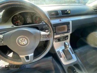 2011 Volkswagen CC Sport z VIN WVWMN7AN0BE733693, wystawiony jako Copart lot #58811405 z przebiegiem 129 963 mil mil oraz Tytuł czysty. Historia ofert i sprzedaży dostępna na DreamBid. Obrazek 9.