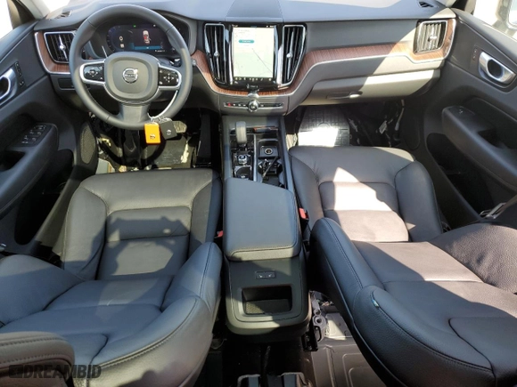 2024 Volvo XC60 Plus Dark Theme with VIN YV4L12RL3R1916064, listed as a Copart auction lot 45733155 with 5,095 mi miles and Salvage Title. Bid and sale history available at carsss.com. Image 8.