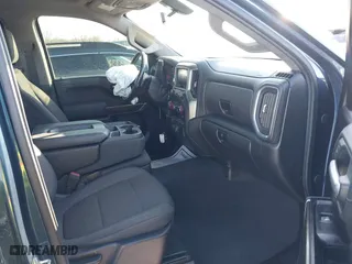 2019 Chevrolet Silverado 1500 LT with VIN 1GCRYDEK3KZ313060, listed as a IAAI auction lot 41633134 with 141,748 mi miles. Bid and sale history available at carsss.com. Image 5.
