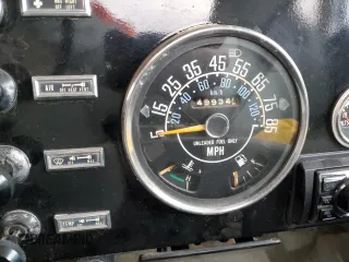 1985 Jeep CJ with VIN 1JCUM87A9FT002791, listed as a Copart auction lot 42563655 with 49,934 mi miles and Salvage Title. Bid and sale history available at carsss.com. Image 9.