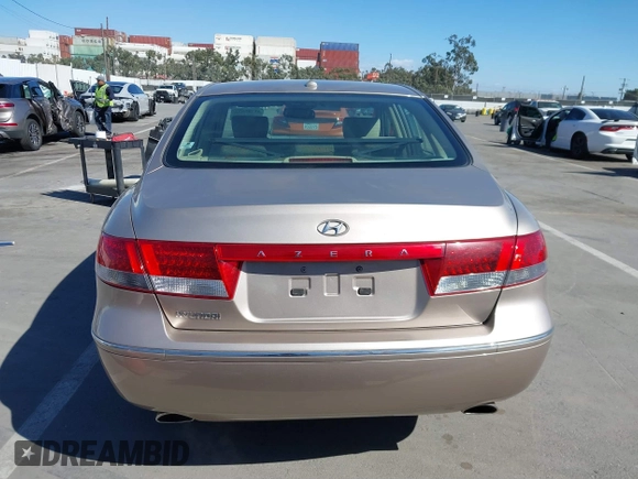 2007 Hyundai Azera SE with VIN KMHFC46F07A183646, listed as a IAAI auction lot 41705832 with 67,230 mi miles. Bid and sale history available at carsss.com. Image 17.