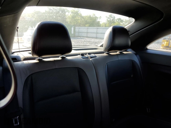 2015 Volkswagen Beetle Fleet Edition with VIN 3VWF17AT9FM626299, listed as a Copart auction lot 52095715 with 98,156 mi miles and Salvage Title. Bid and sale history available at DreamBid. Image 10.