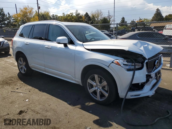 2022 Volvo XC90 Momentum with VIN YV4102PK9N1860873, listed as a Copart auction lot 75567144 with 13,675 mi miles and Salvage Title. Bid and sale history available at carsss.com. Image 4.