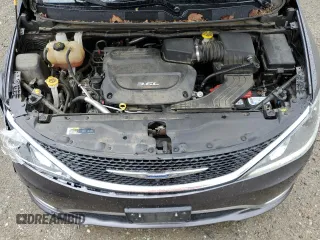 2018 Chrysler Pacifica Limited z VIN 2C4RC1GG6JR357777, wystawiony jako Copart lot #51124505 z przebiegiem 65 342 mil mil oraz Szkody całkowita. Historia ofert i sprzedaży dostępna na DreamBid. Obrazek 12.