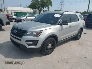 2018 Ford Police Interceptor Utility z VIN 1FM5K8AR4JGC95328, wystawiony jako IAAI lot #42295227 z przebiegiem 119 872 mil mil oraz . Historia ofert i sprzedaży dostępna na DreamBid. Obrazek 2.