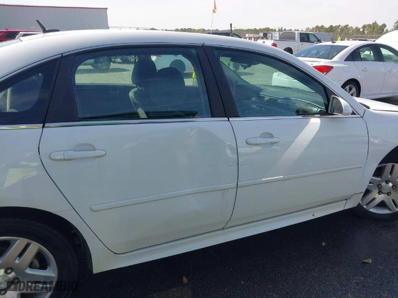 2012 Chevrolet Impala LT Fleet with VIN 2G1WG5E35C1252107, listed as a IAAI auction lot 41791313 with 217,113 mi miles. Bid and sale history available at carsss.com. Image 6.