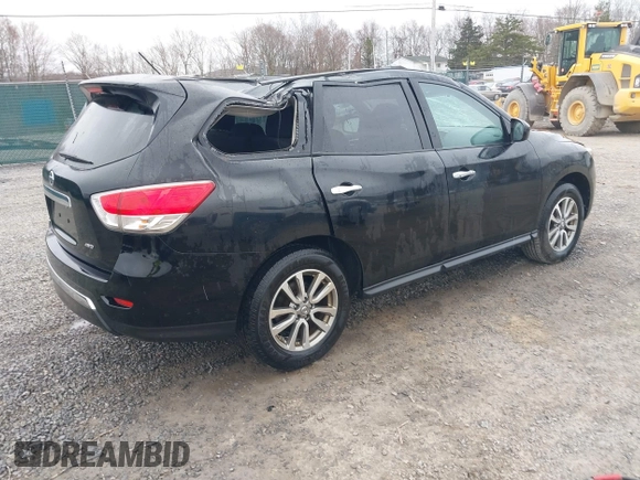 2013 Nissan Pathfinder SV with VIN 5N1AR2MM5DC646315, listed as a IAAI auction lot 41866616 with 150,978 mi miles. Bid and sale history available at carsss.com. Image 4.