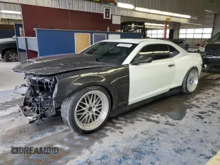 2010 Chevrolet Camaro 2SS z VIN 2G1FK1EJ1A9118733, wystawiony jako Copart lot #45145235 z przebiegiem 91 083 mil mil oraz Szkody całkowita. Historia ofert i sprzedaży dostępna na DreamBid. Obrazek 1.