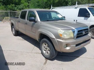2006 Toyota Tacoma PreRunner z VIN 5TEKU72N46Z265799, wystawiony jako IAAI lot #42015681 z przebiegiem 347 024 mil mil oraz . Historia ofert i sprzedaży dostępna na DreamBid. Obrazek 1.